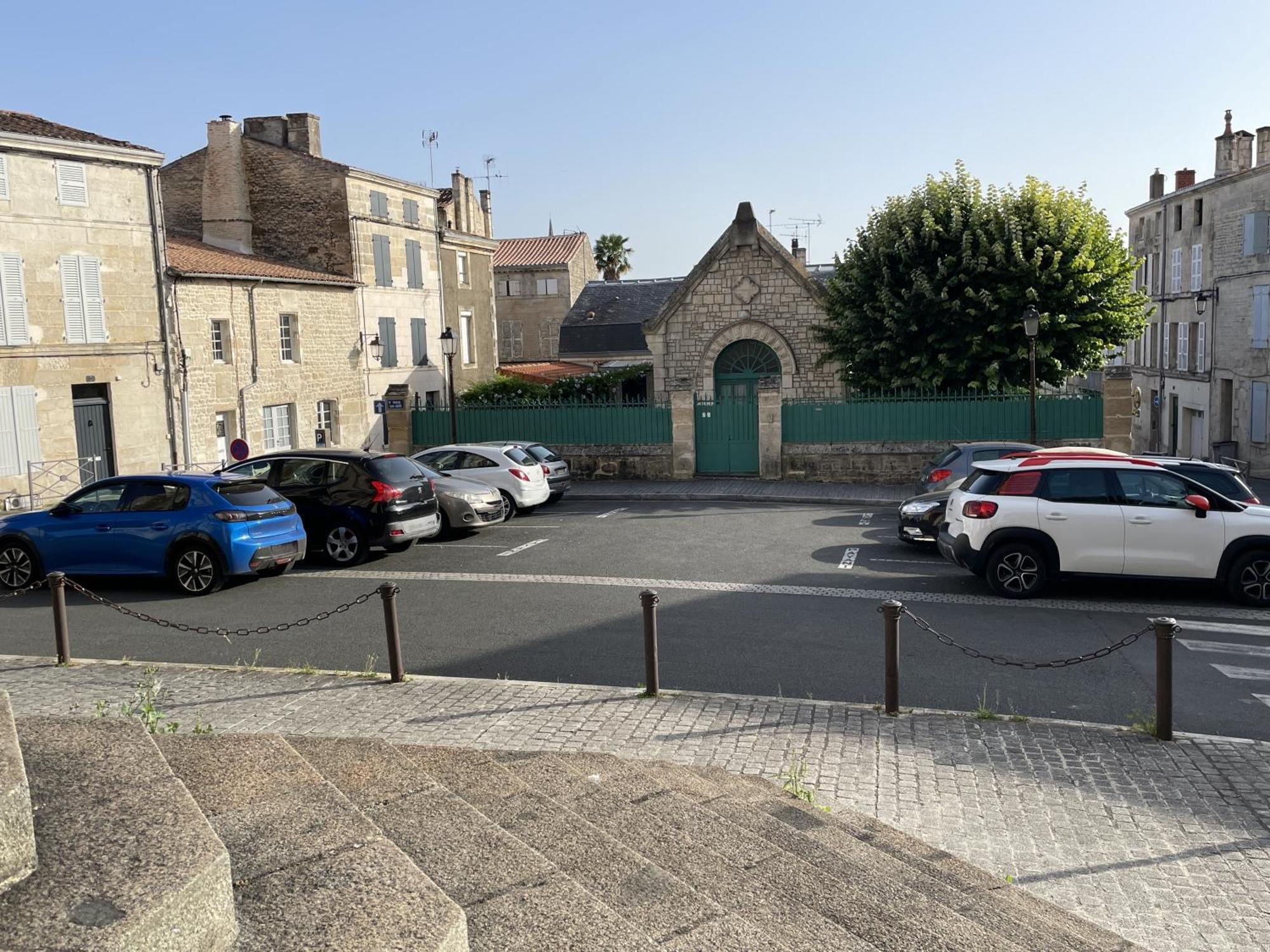 شقة Chez Jean-Yves Et Zoe - Le Saint Andre - Au Calme, Tres Propre, Proche Parkings, Clim نيورْ المظهر الخارجي الصورة